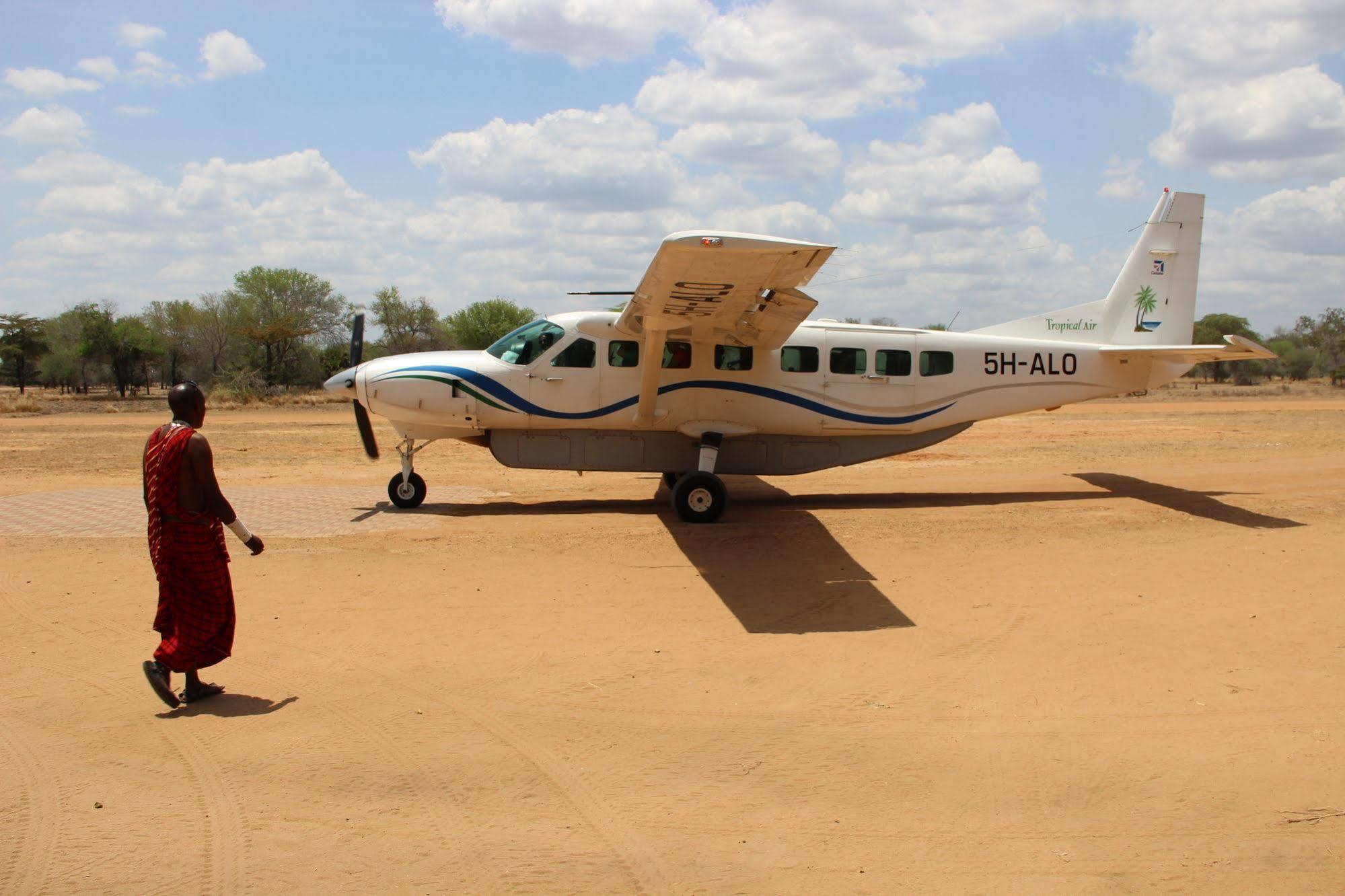 Отель Africa Safari Camp Mloka Экстерьер фото